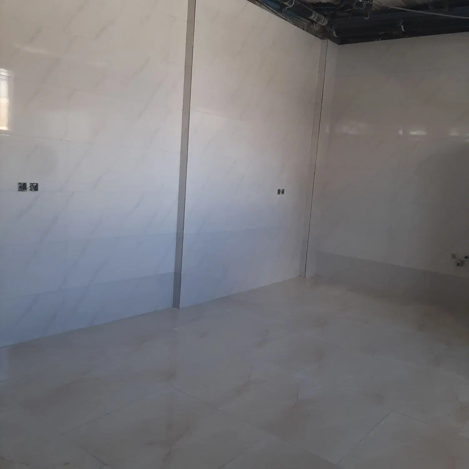 کاشی وسرامیک کار|خدمات پیشه و مهارت|کرمان, |دیوار