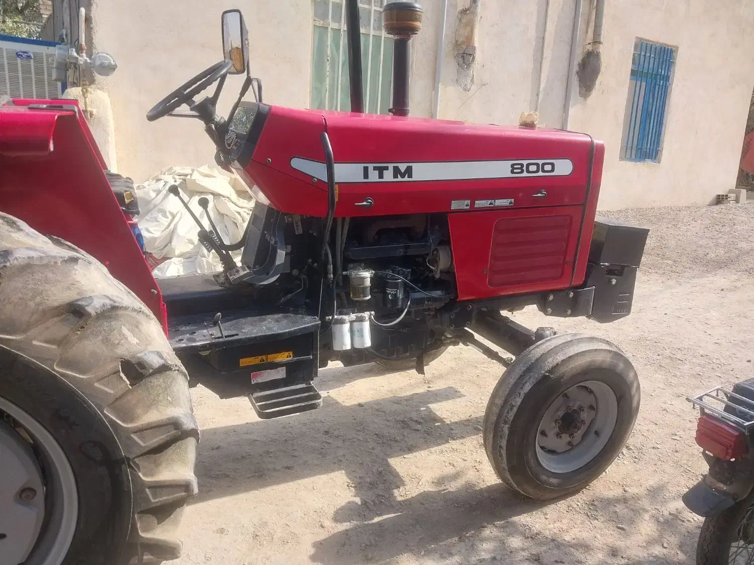 تراکتور800تک مدل1400|خودرو سنگین|آشخانه, |دیوار