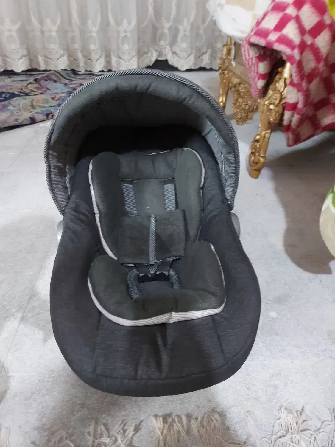 کریر|کالسکه و لوازم جانبی|کازرون, |دیوار