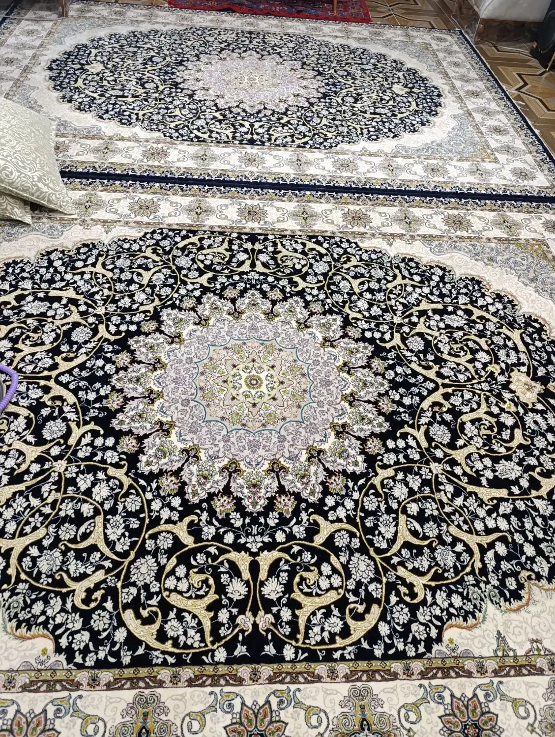 دو عدد فرش نه متری|فرش|نهاوند, |دیوار