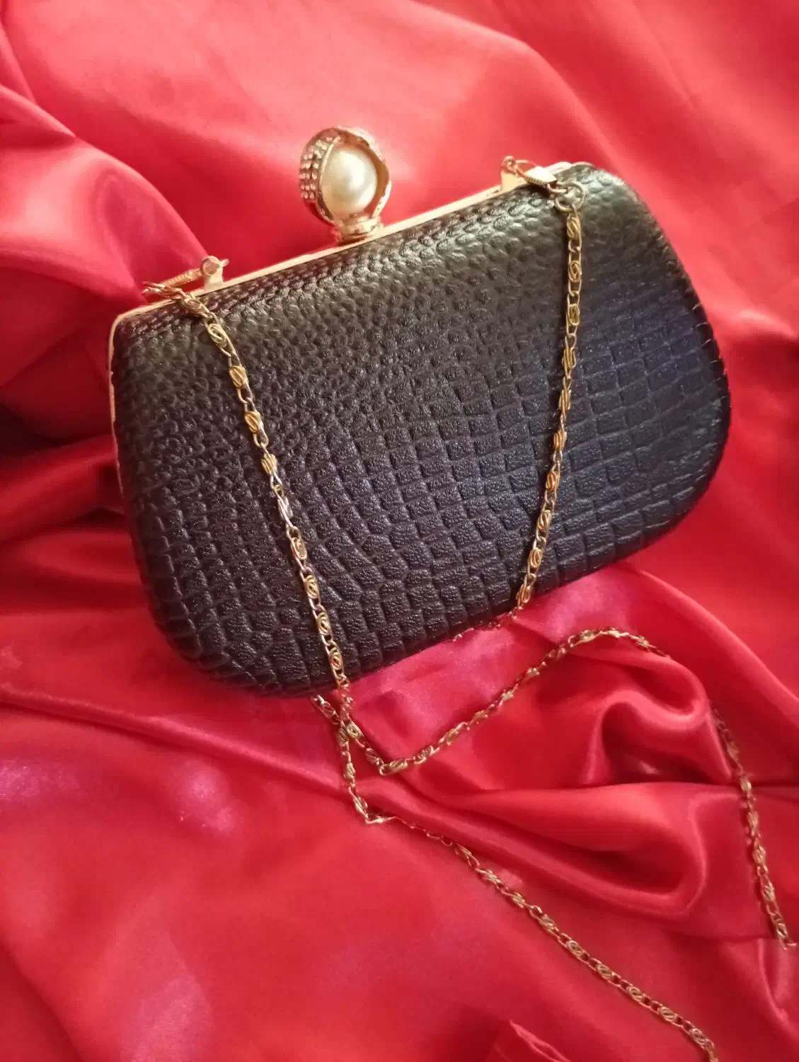 کیف مجلسی (کلاچ)|کیف، کفش، کمربند|رشت, معلم|دیوار