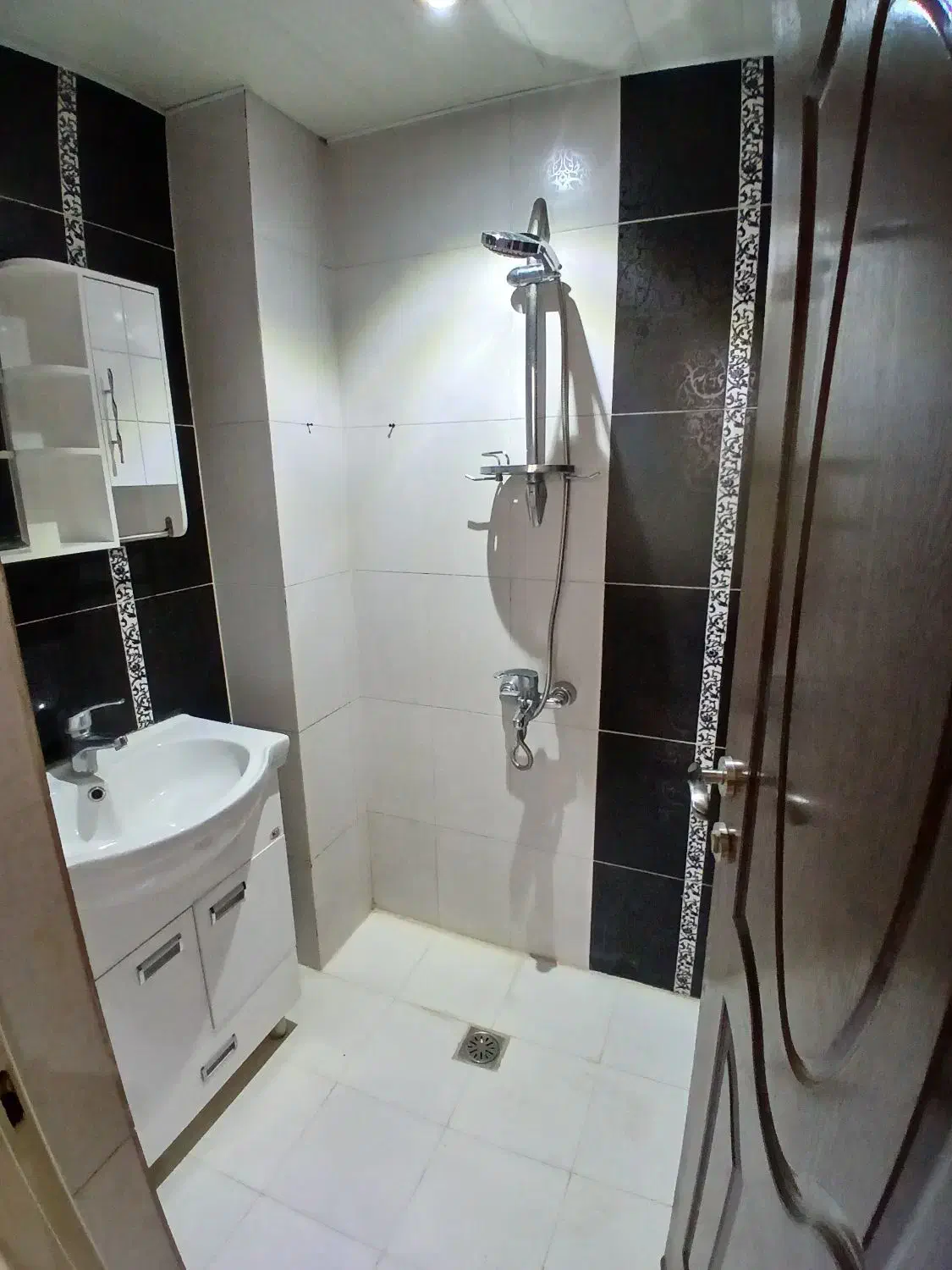 آپارتمان ۱۶۰ متر ۳ خوابه (تاپ لوکیشن زوج) p2 سندی