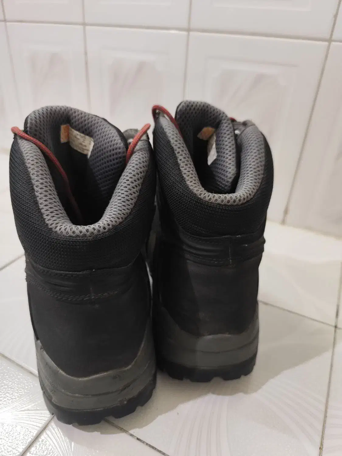 کتونی اورجینال سایز بزرگ تیم برلند سایز ۴۹|کیف، کفش، کمربند|تهران, آهنگران (سراسیاب دولاب)|دیوار