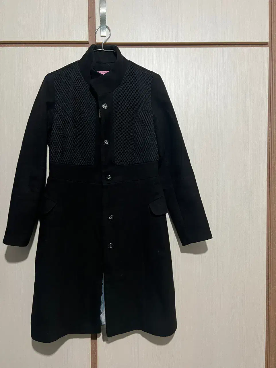 پالتو|لباس|گنبد کاووس, |دیوار