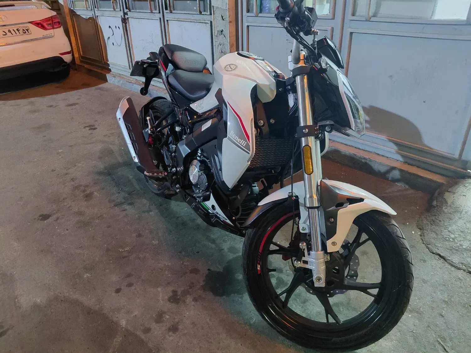 بنلی ۱۸۰ s|موتورسیکلت|بیرجند, |دیوار