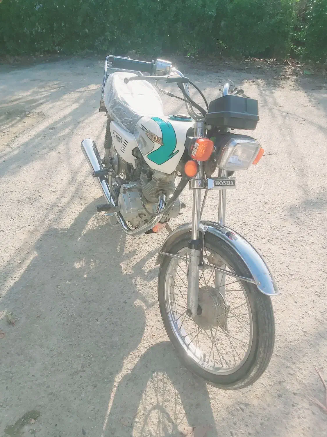 مدل۸۳پلاک قدیم مدارک کامل|موتورسیکلت|ساری, |دیوار