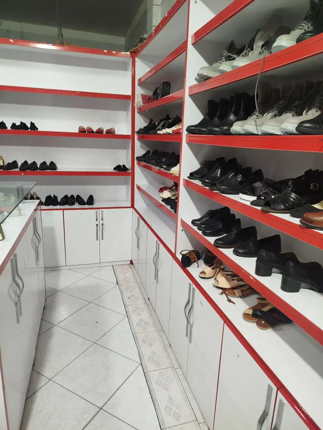 ویترین و دکور ام دی آف در حد نو|فروشگاه و مغازه|دلیجان, |دیوار