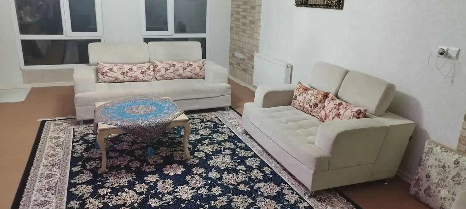 فروش مبل هفت نفره با سه عدد میز عسلی|مبلمان خانگی و میز عسلی|قزوین, |دیوار