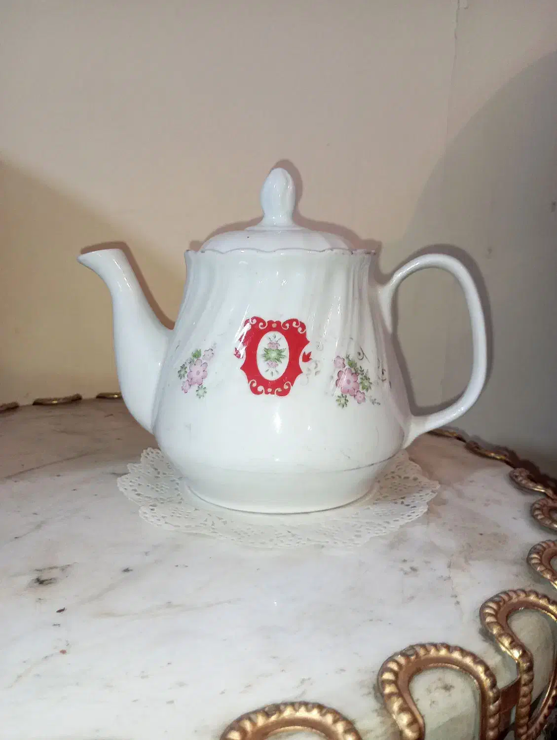 یکدست پیاله.قوری قدیمی زیبای شکیل|ظروف سرو و پذیرایی|مشهد, گلبرگ شمالی|دیوار