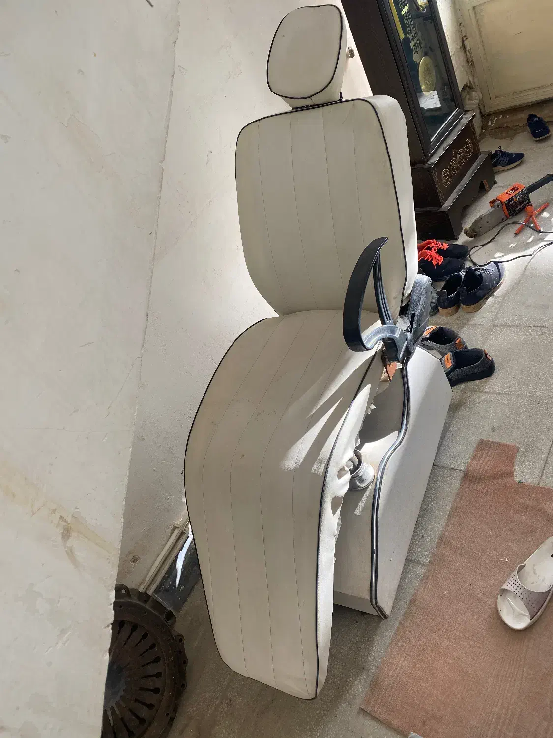 صندلی اصلاح|آرایشگاه و سالن‌های زیبایی|کرمانشاه, |دیوار