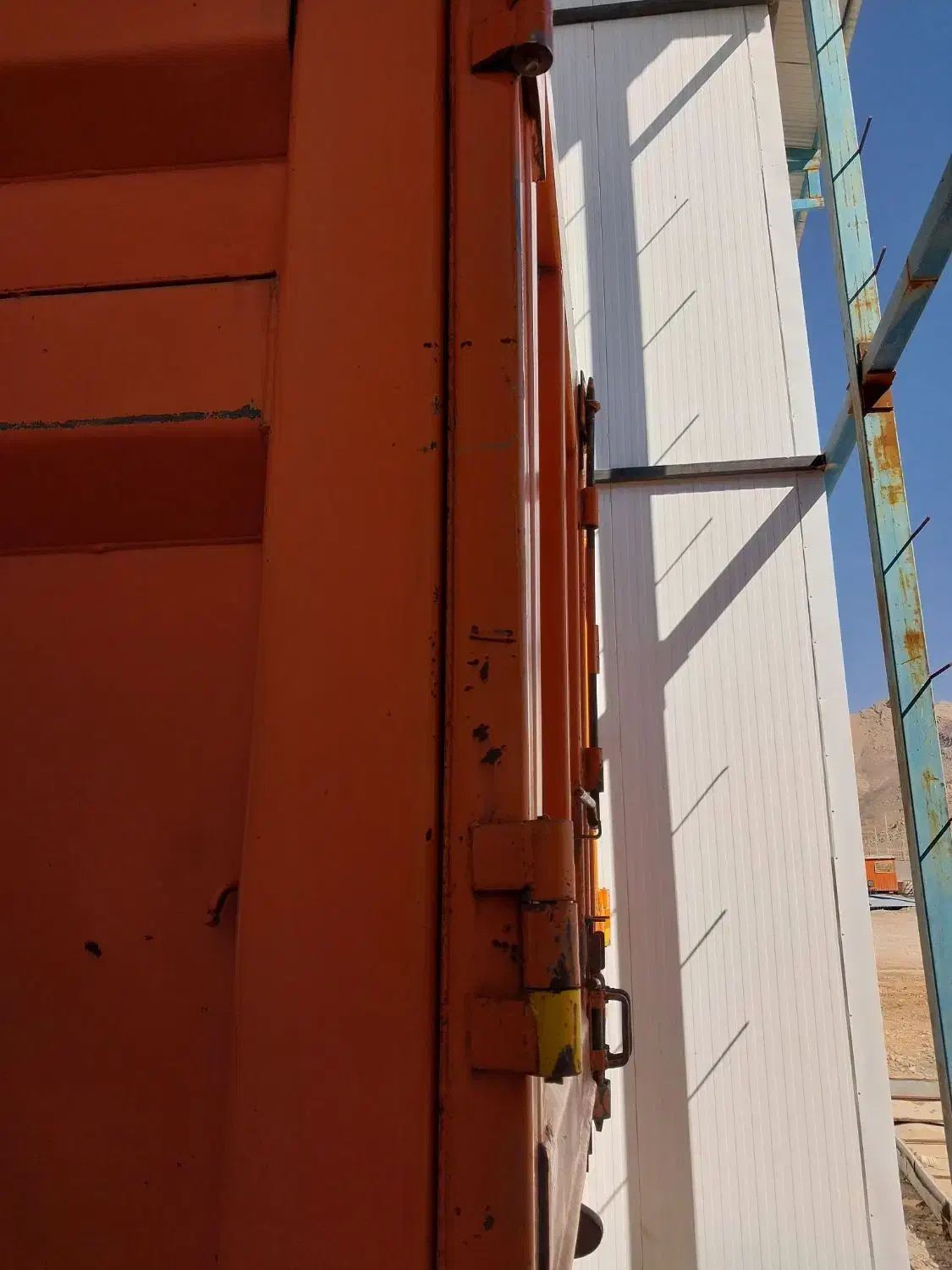 درب عقب۲کاره بنز تک کمپرسی|قطعات یدکی و لوازم جانبی|رباط‌کریم, رباط‌کریم|دیوار