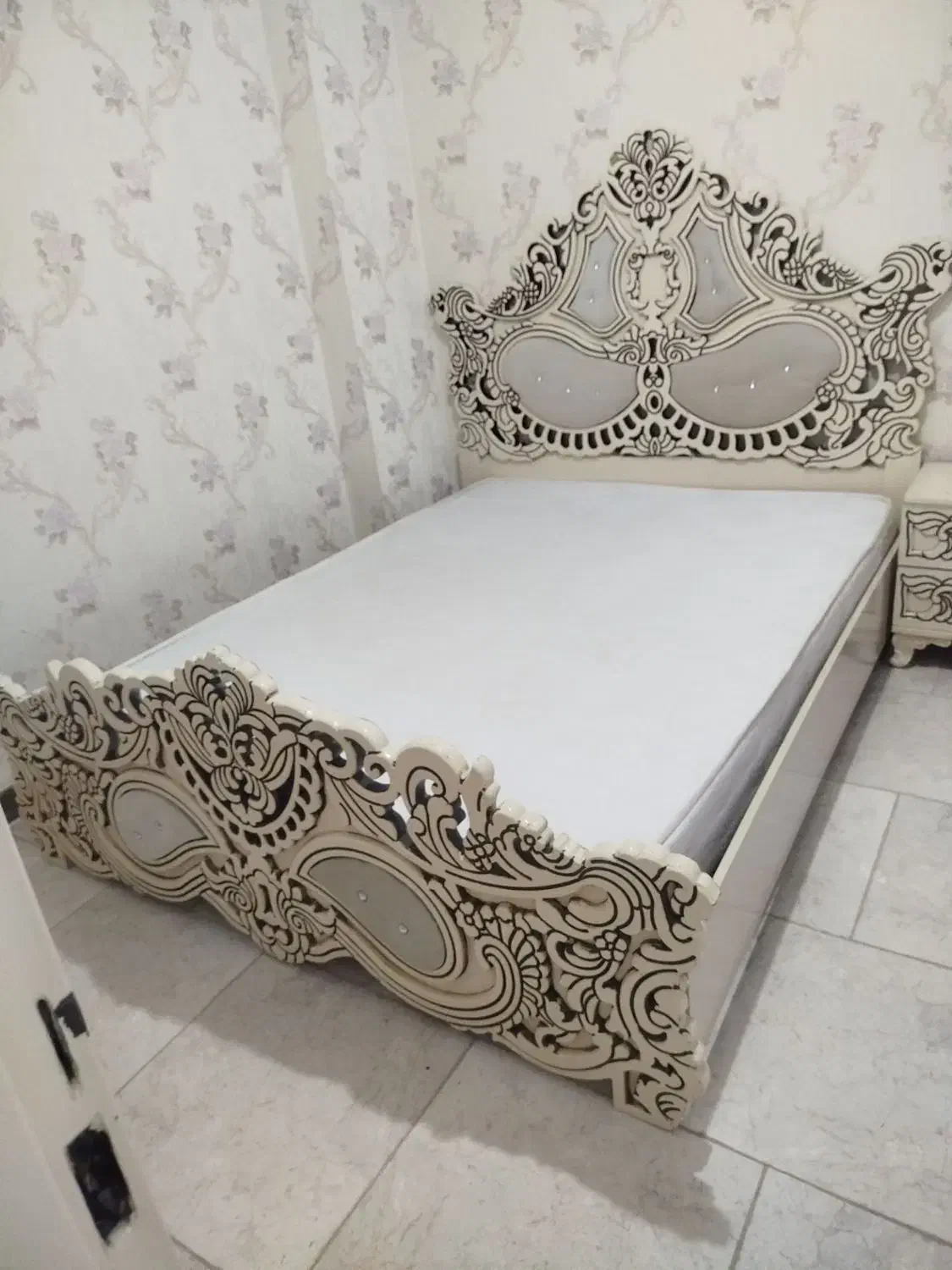 سرویس تخت خواب|تخت و سرویس خواب|بهارستان, |دیوار