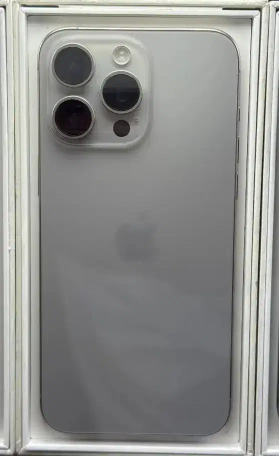 16 proباتری صد|موبایل|نجف‌آباد, ویلاشهر|دیوار