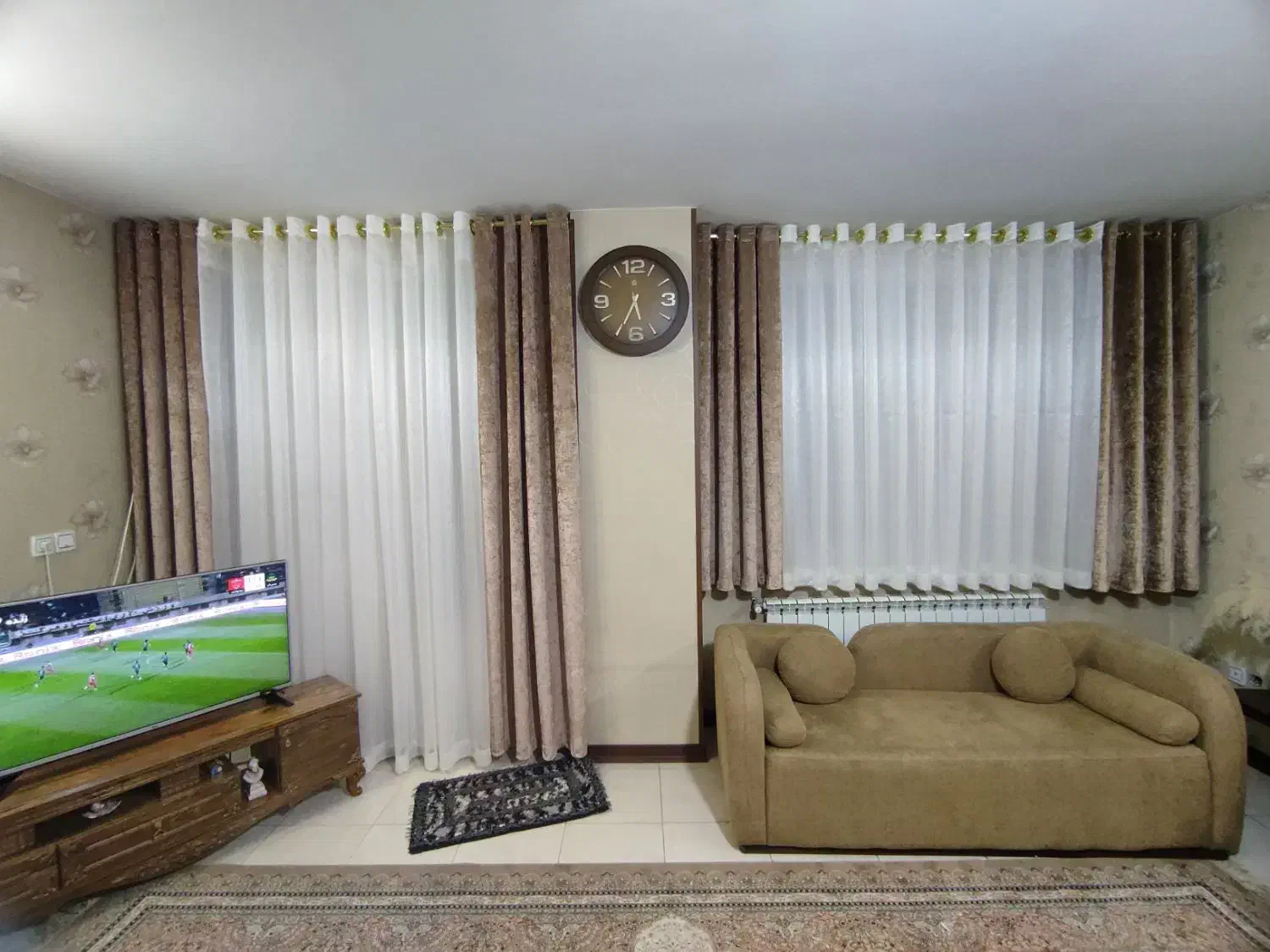 پرده سرای زمرد خانم کاظمی کنار کافینت شهریار سی۵|پرده، رانر، رومیزی|فولادشهر, C5|دیوار