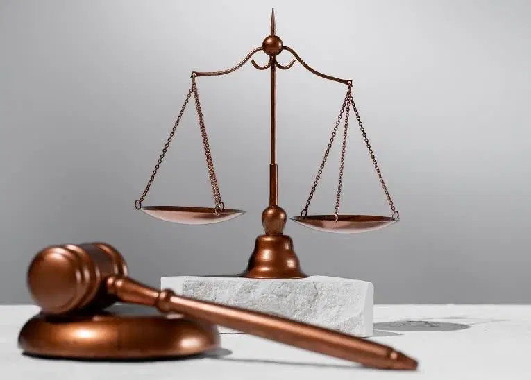 مشاوره با وکیل آنلاین (شروع از۱۵۰ هزار) + ۱۵٪تخفیف|خدمات مالی، حقوقی و اداری|اهواز, باغ شیخ|دیوار