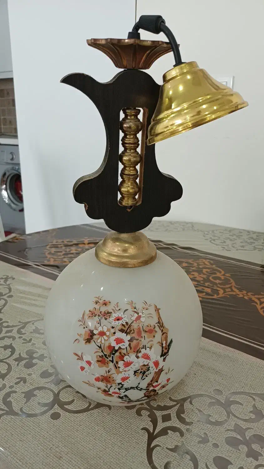 لوستر تک شاخه|لوستر و چراغ آویز|کرج, شهرک جهان‌نما|دیوار