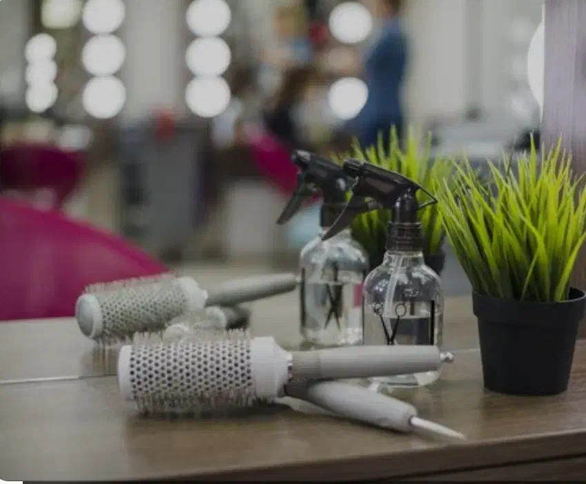 اجاره صندلی برای تمام لاین زیبایی|خدمات آرایشگری و زیبایی|تهران, مهران (سیدخندان)|دیوار