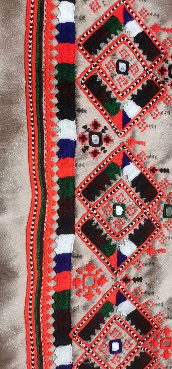 دوخت پلیوار|لباس|خاش, |دیوار