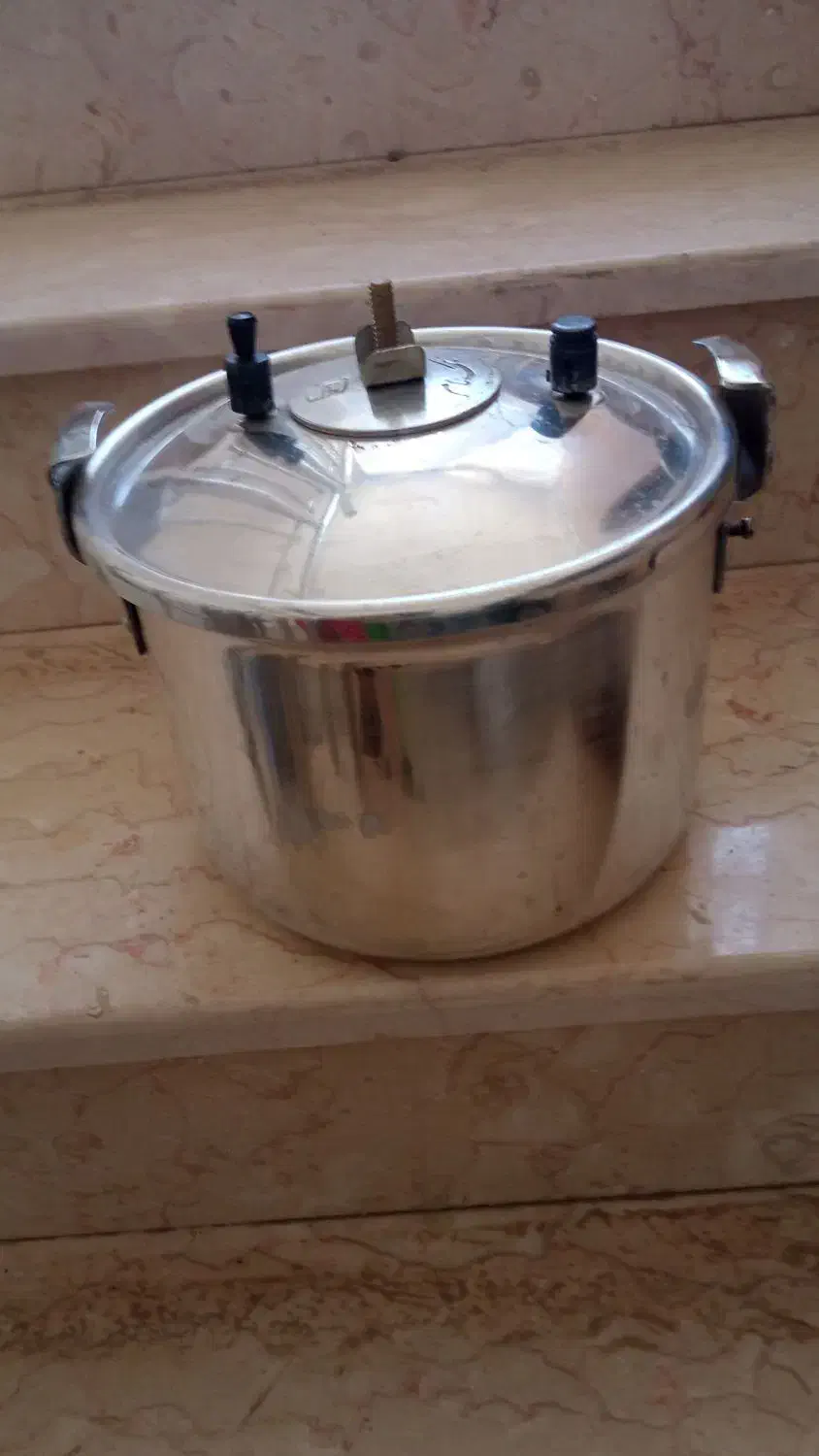 زودپز ۱۰لیتری|ظروف پخت‌وپز|شاهین‌شهر, ۹ دی|دیوار