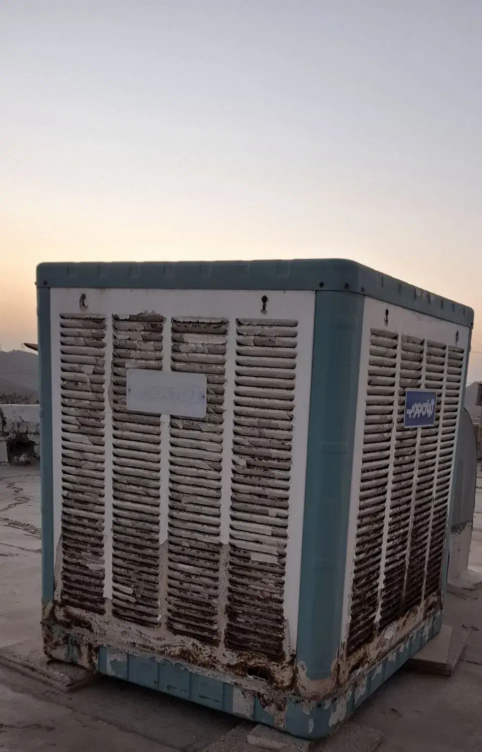 کولر ابی|کولر آبی|هشتگرد, هیو|دیوار