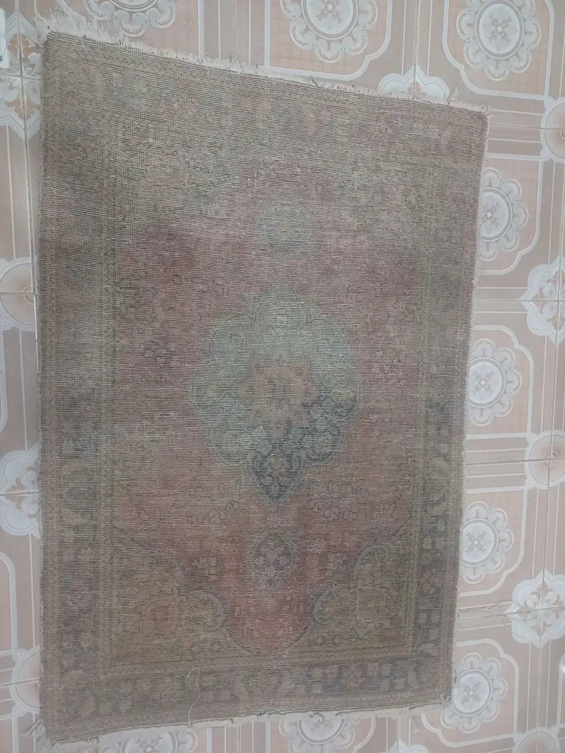 قالیچه طرح ترنج همدان|فرش|نجفآباد, گلدشت|دیوار