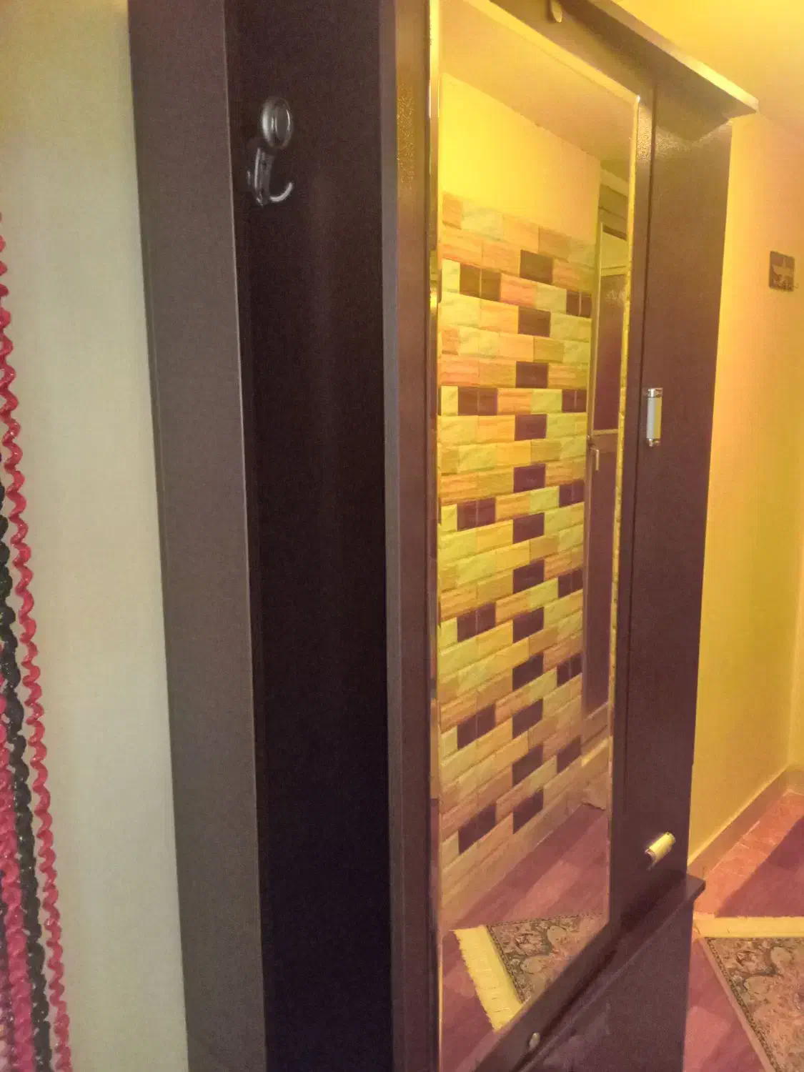 جاکفشی|جاکفشی، کمد، دراور|بومهن, |دیوار