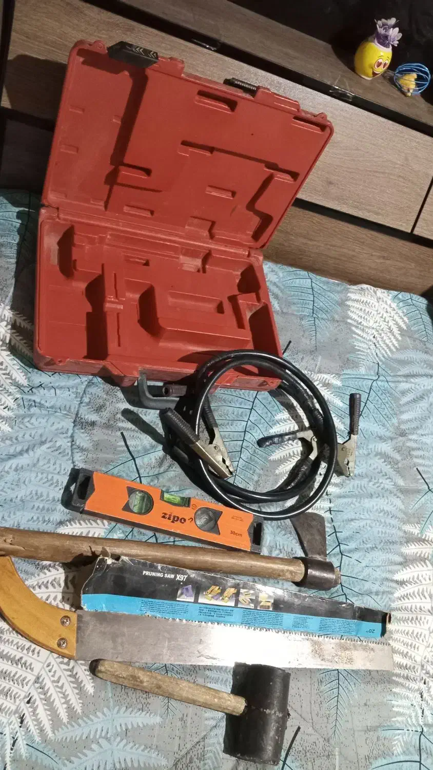 تبر قدیمی|کوهنوردی و کمپینگ|ملارد, |دیوار