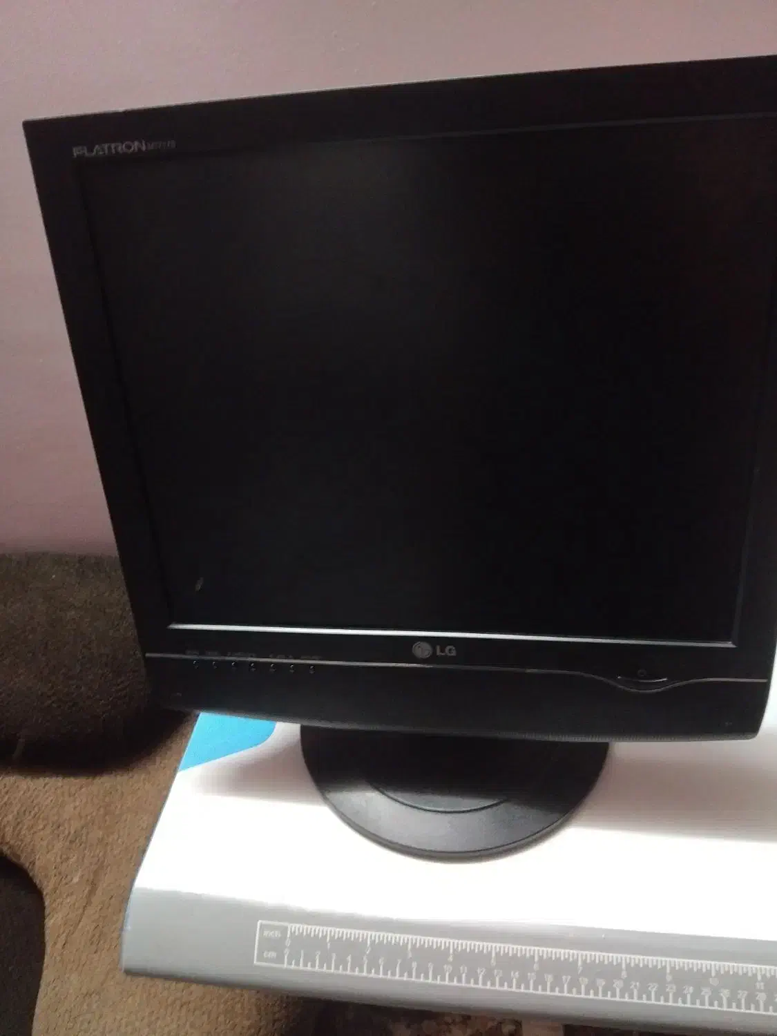 17 اینچ ال جی در حد نو فول اچ دی|قطعات و لوازم جانبی رایانه|قم, شهرک مهدیه (مدرس)|دیوار