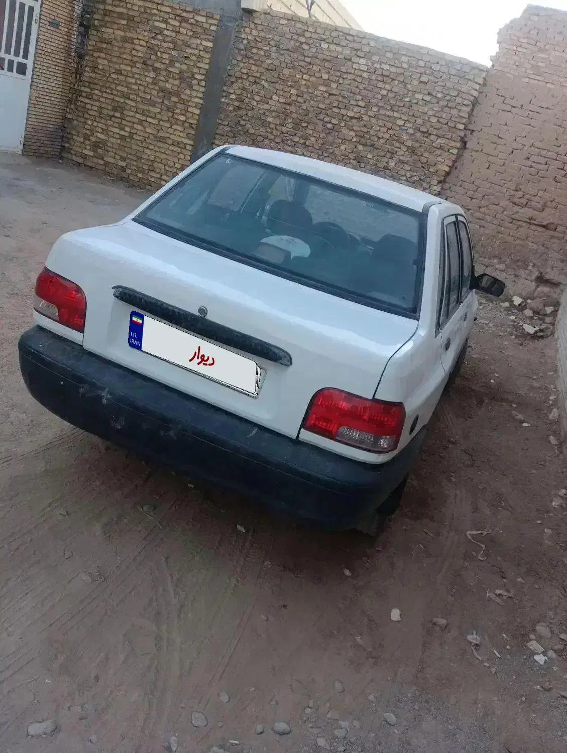 پراید سفید|خودرو سواری و وانت|زارچ, |دیوار