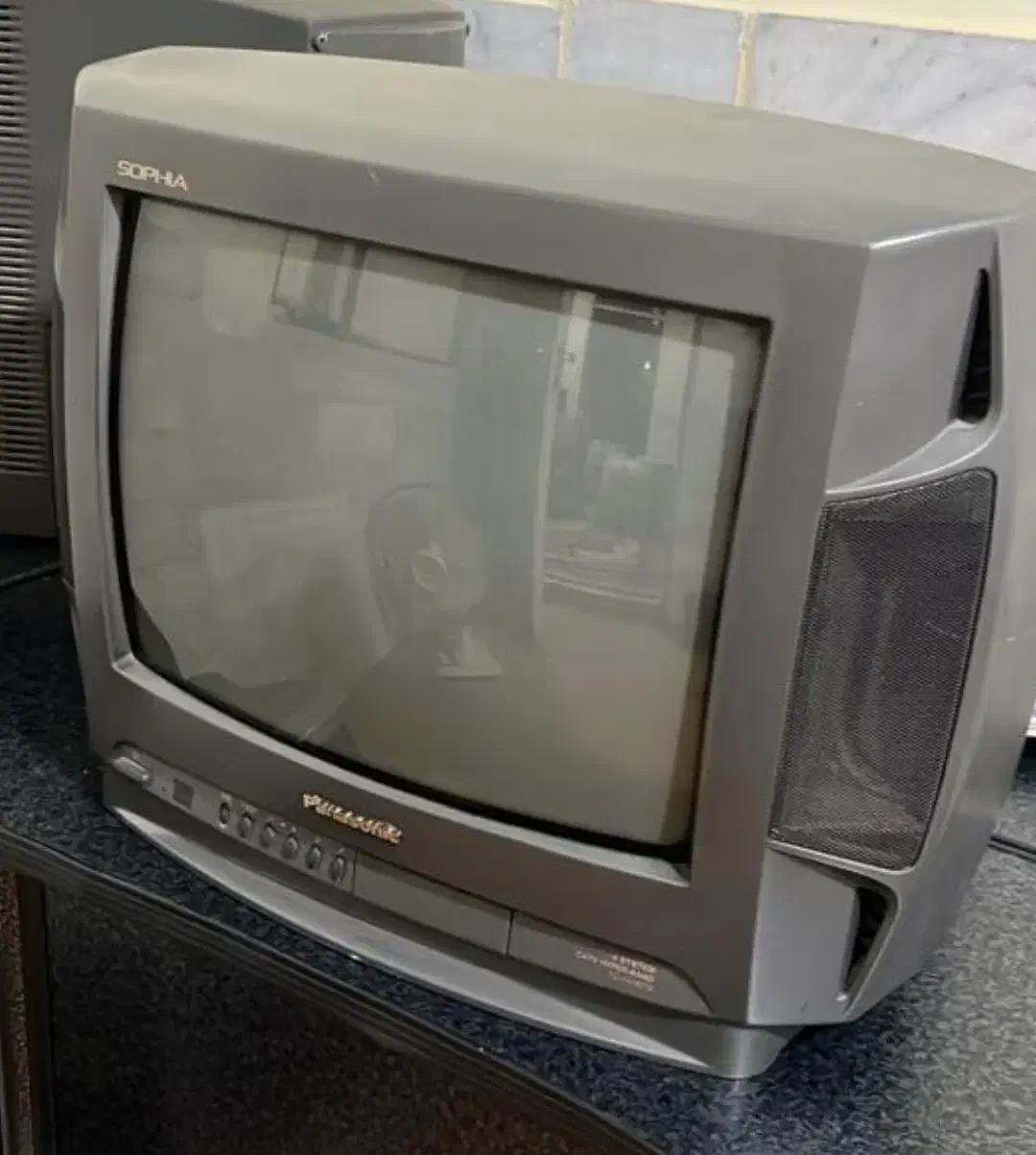 دو عدد تلویزیون قدیمی|تلویزیون و پروژکتور|فیروزآباد (فارس), |دیوار