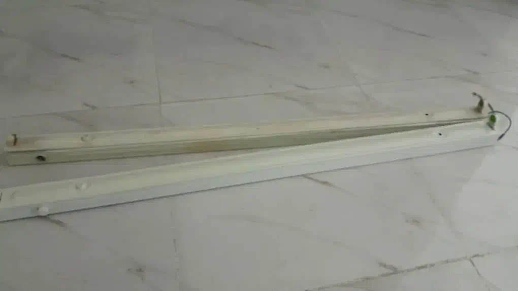 چراغ مهتابی|لامپ و چراغ|بندر امام خمینی, |دیوار