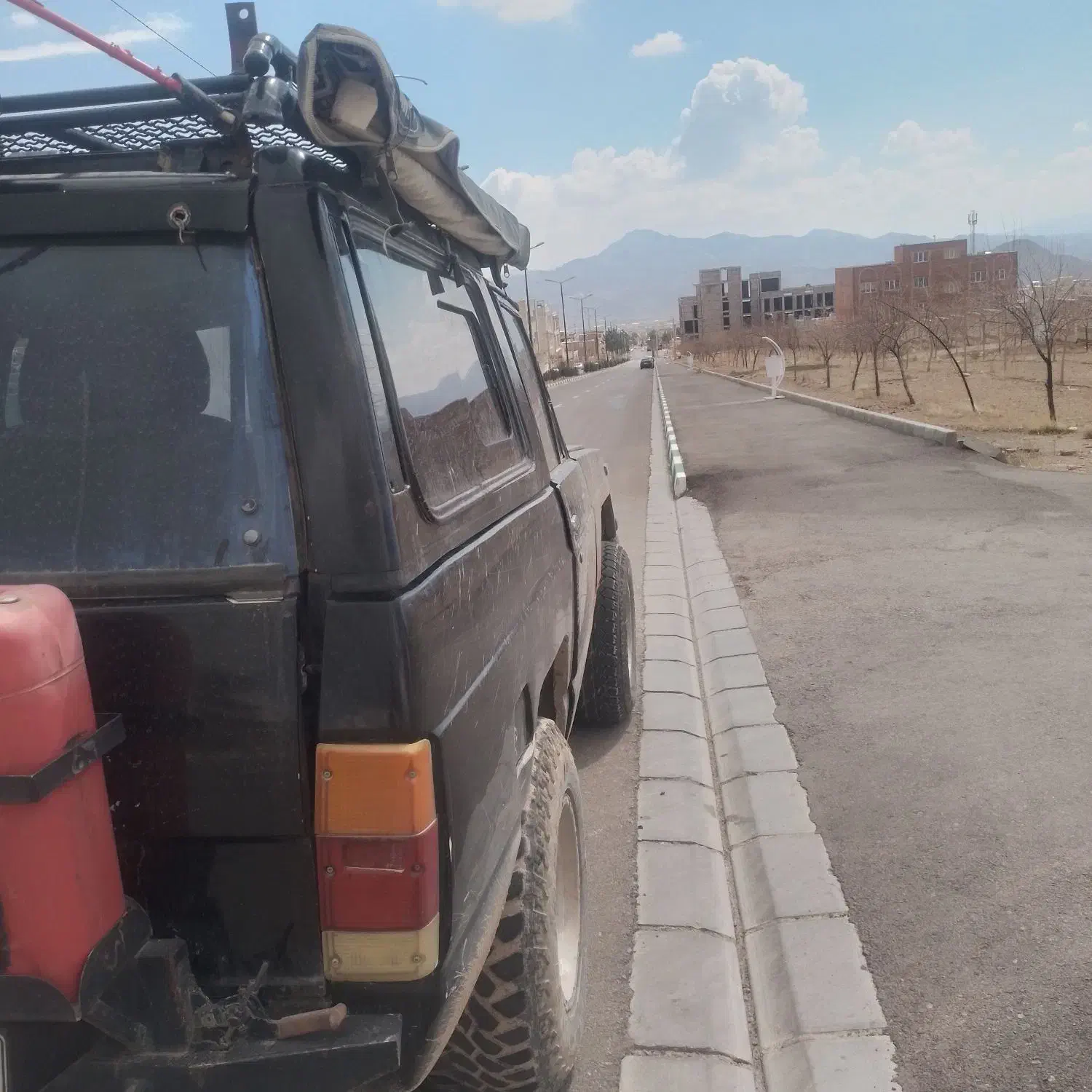 فروشی|خودرو سواری و وانت|محلات, |دیوار