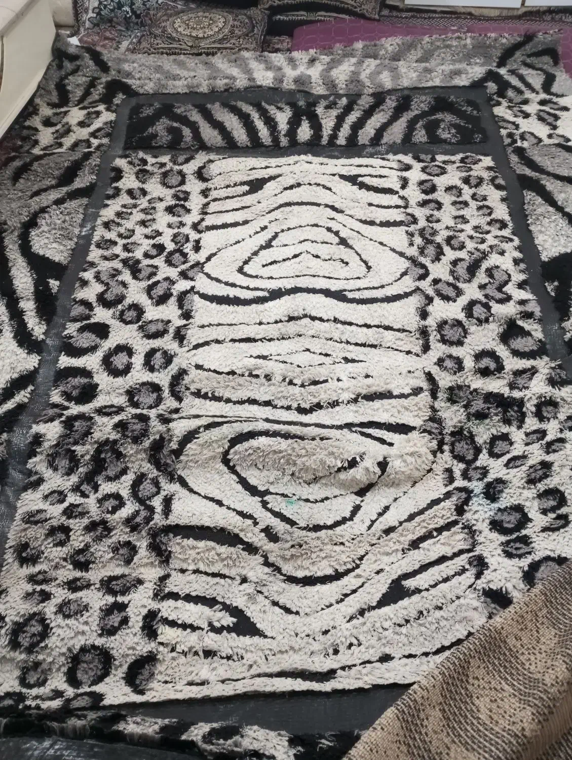 قالی ۱۲متری|فرش|بندر ماهشهر, |دیوار