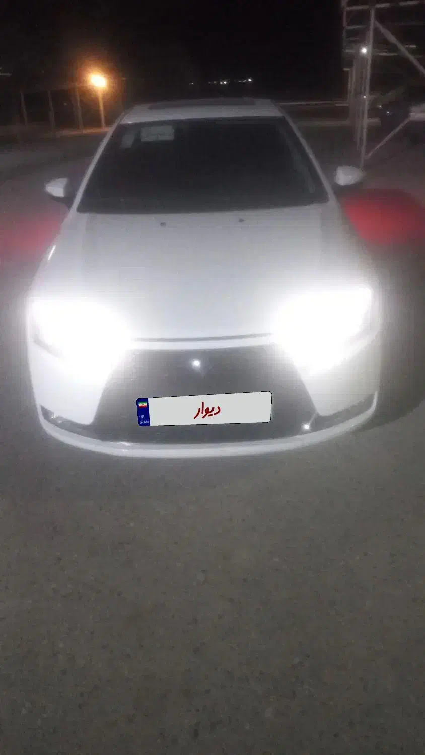 دنا پلاس|خودرو سواری و وانت|بروجرد, |دیوار