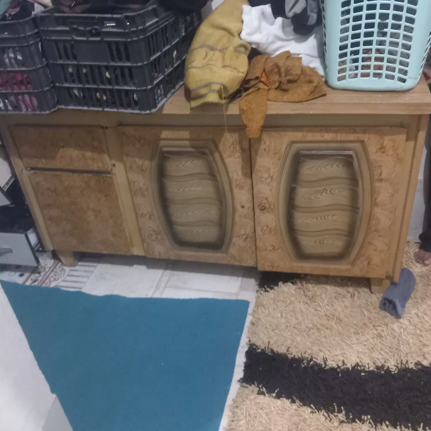 کمد آهنی و گل زیبا و ساعت|جاکفشی، کمد، دراور|زابل, |دیوار