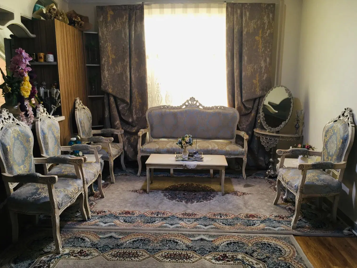مبلمان سلطنتی ۷ نفره میز تی وی. ۱۶۰ سانت|مبلمان خانگی و میز عسلی|تهران, شهید اسدی|دیوار
