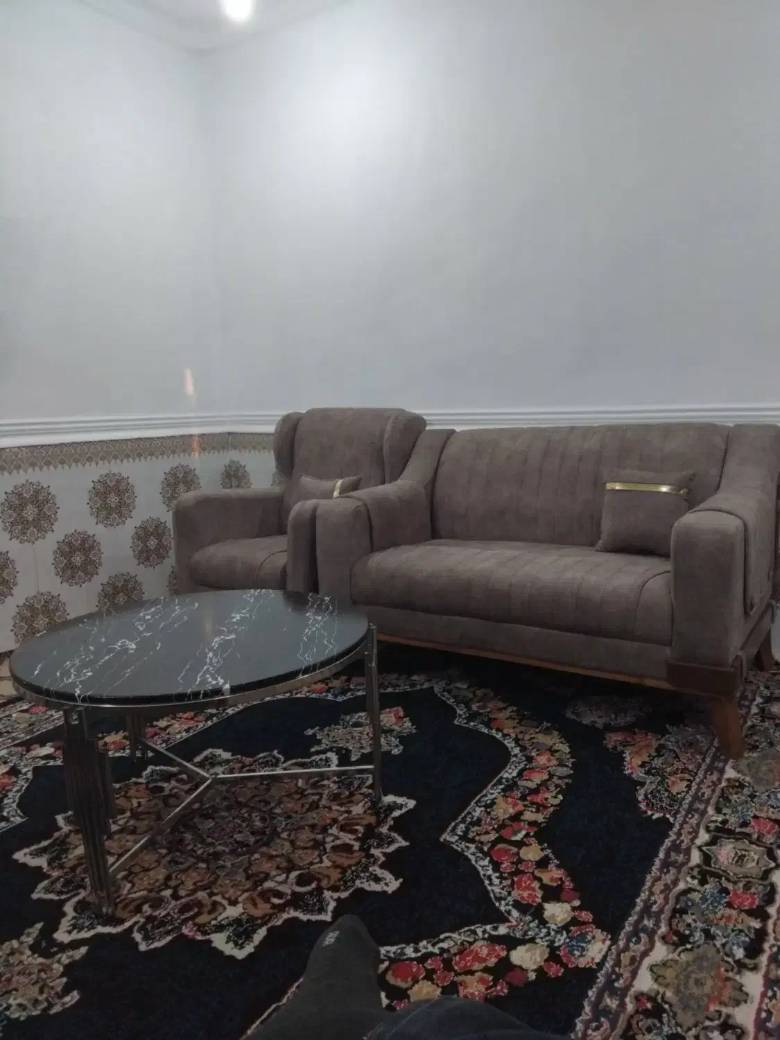 یک دست مبل بامیز سالم نو اسفاده نشده|مبلمان خانگی و میز عسلی|جاسک, |دیوار