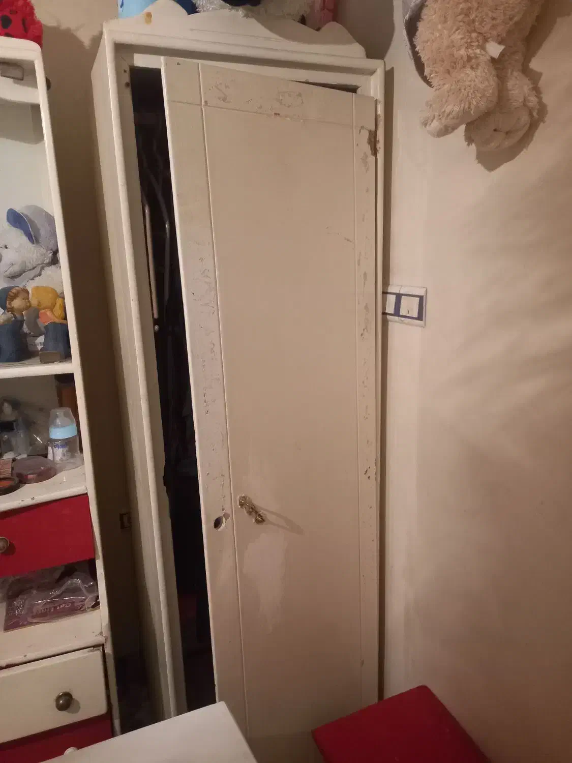 کمد و دراور و میز تحریر|جاکفشی، کمد، دراور|شیراز, ستارخان|دیوار