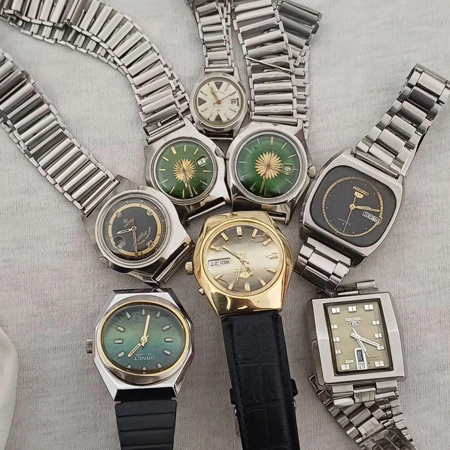 ساعت مچی قدیمی|ساعت|جهرم, |دیوار