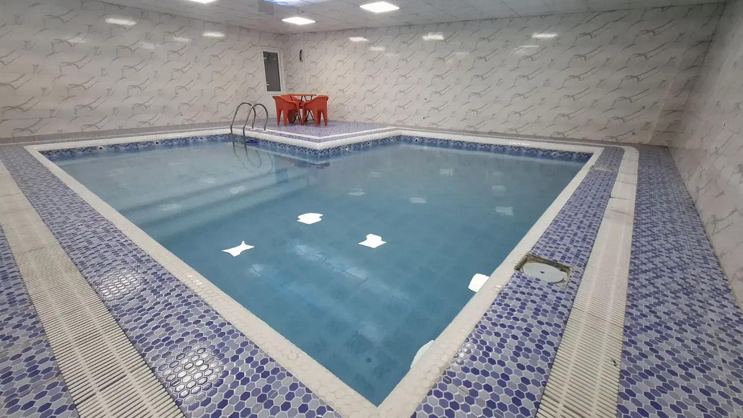 اجاره ویلا روزانه در رودهن|اجارهٔ کوتاهمدت ویلا و باغ|رودهن, |دیوار