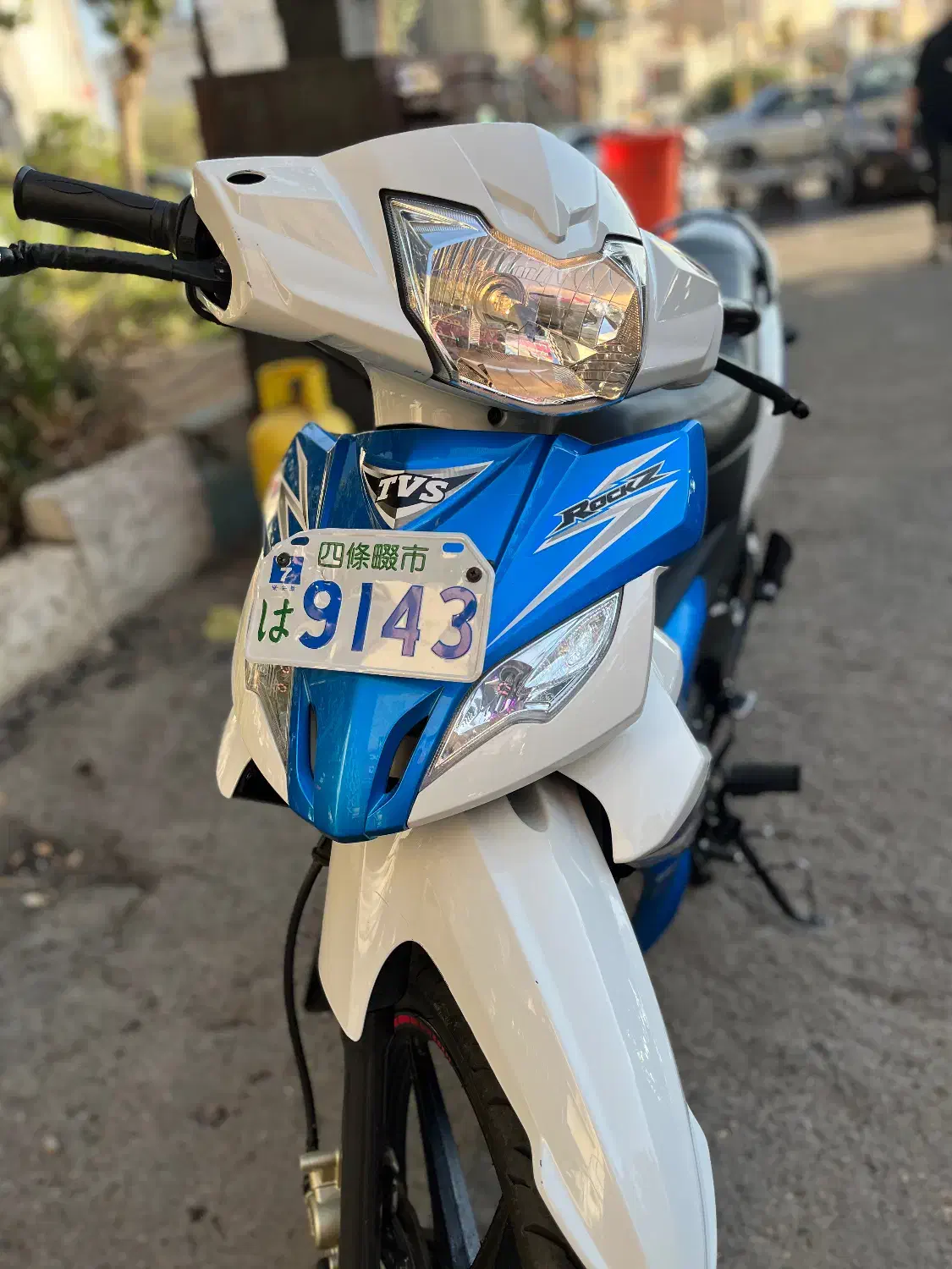 موتور تی وی اس راکز|موتورسیکلت|ری, دیلمان|دیوار