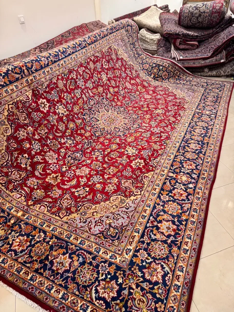 ۱۲ متری دستباف اصفهان قرمز گوشتدار زیر قیمت بازار|فرش|تهران, یوسفآباد|دیوار
