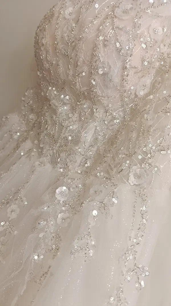 لباس عروس|لباس|اندیشه, اندیشه فاز ۳|دیوار