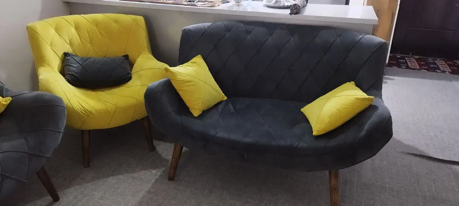 مبلمان تمیز و سالم و کم کارکرد|مبلمان خانگی و میز عسلی|اسلامشهر, شهرک قائمیه|دیوار