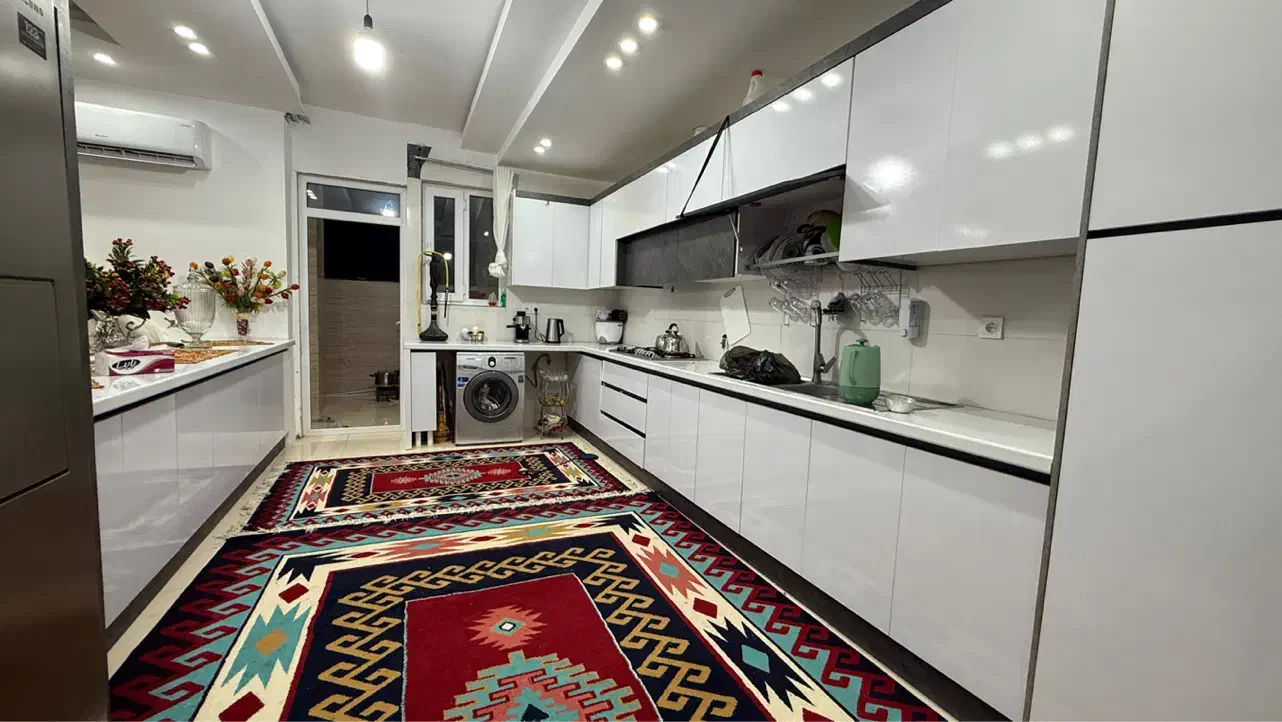 فروش آپارتمان ۲۱۵ متر/راهنمایی باهنر ۳ رهن ۶۰۰دارد|فروش آپارتمان|یاسوج, |دیوار