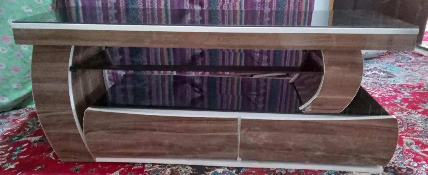 میز تلوزیون تمیز و سالم|میز تلویزیون|اهر, |دیوار