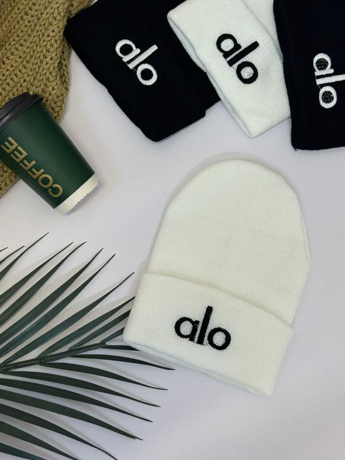 کلاه بافت زنانه فقط۲۷ ت عمده|لباس|یاسوج, |دیوار