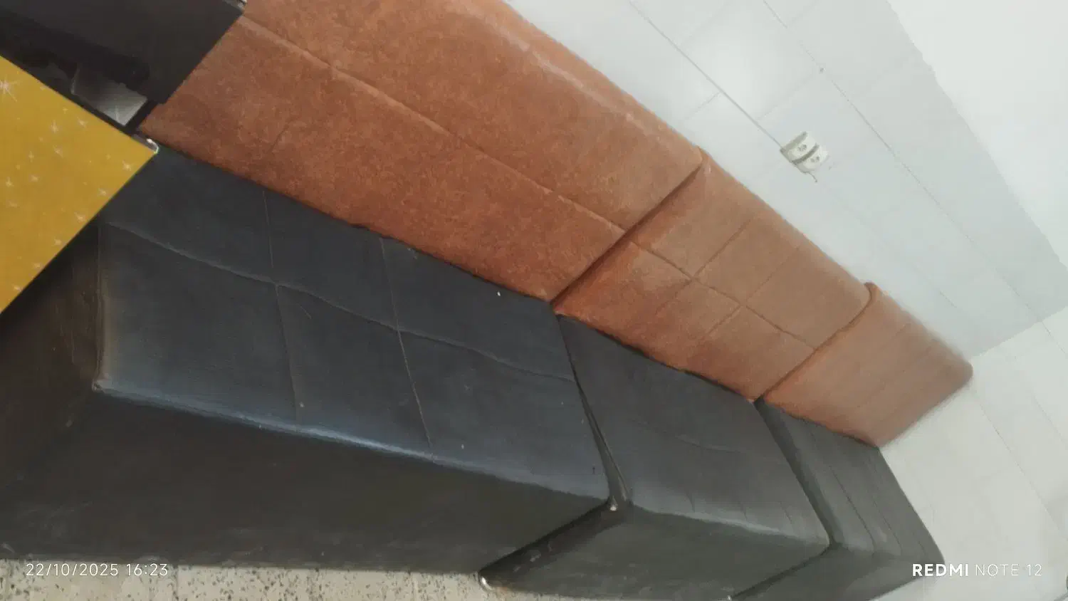 پاف سه نفره|صندلی و نیمکت|ایلام, |دیوار