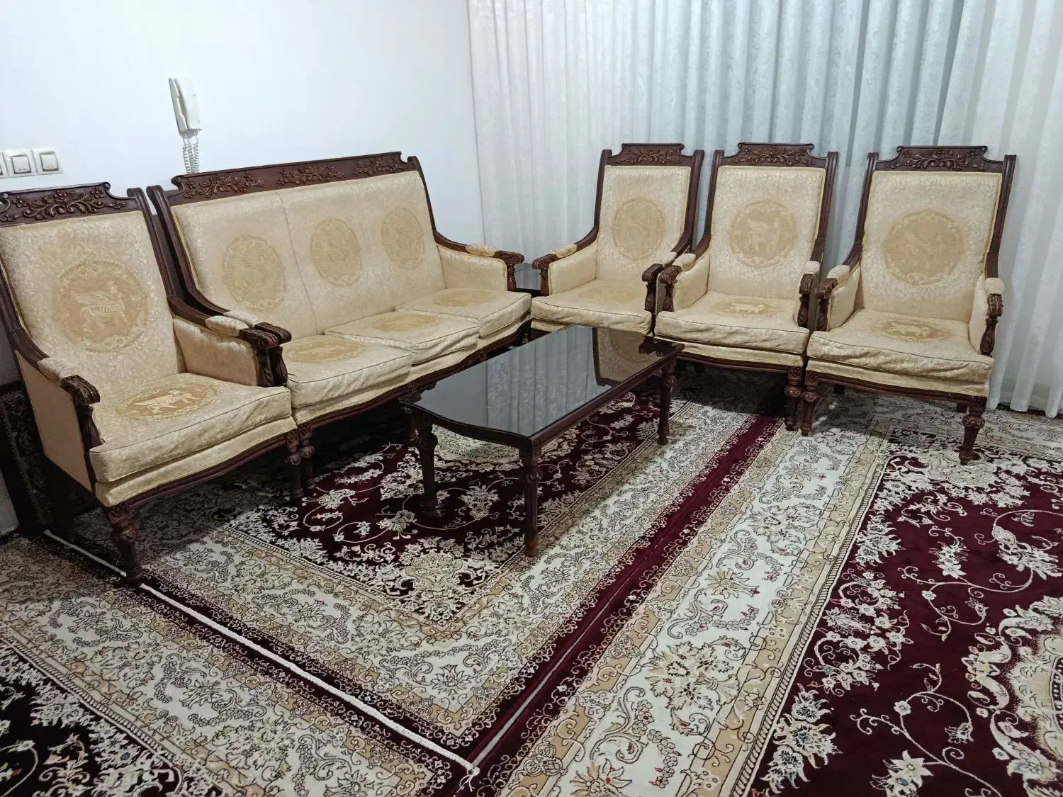 مبل۷نفره|مبلمان خانگی و میز عسلی|شال, |دیوار