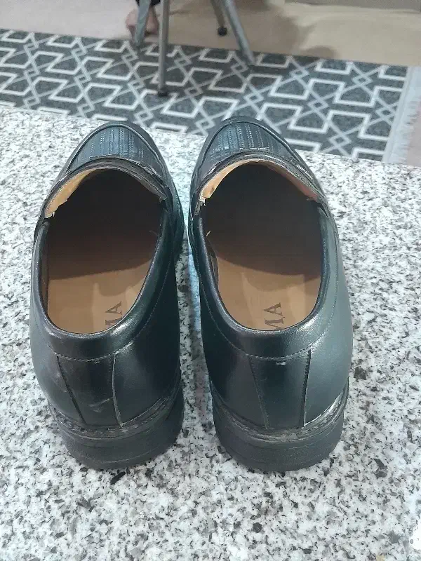 کفش|کیف، کفش، کمربند|قنوات, |دیوار